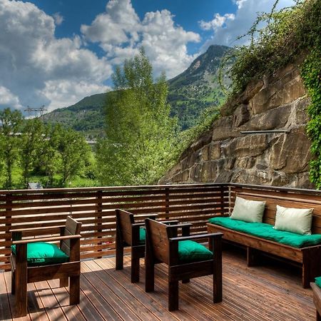 Apartahotel Tres Quinones Sallent de Gállego Exteriör bild