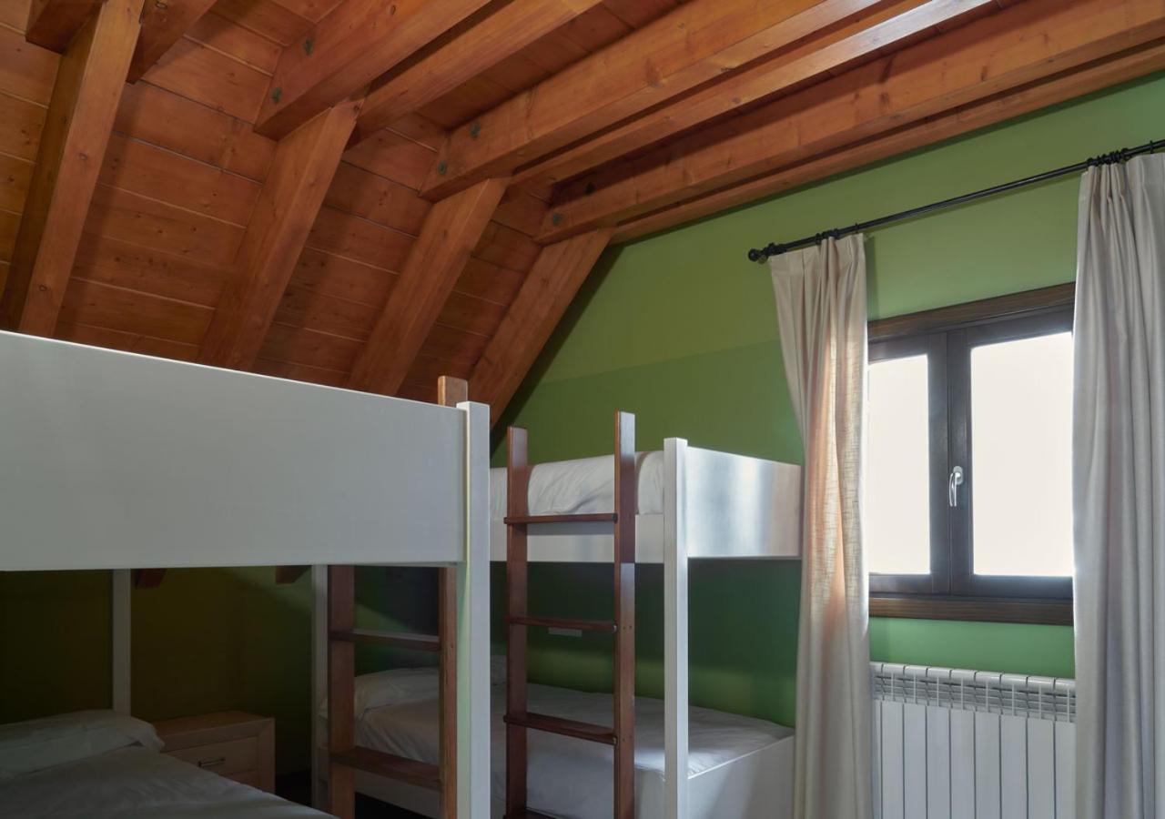 Apartahotel Tres Quinones Sallent de Gállego Exteriör bild