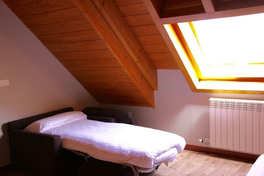 Apartahotel Tres Quinones Sallent de Gállego Exteriör bild