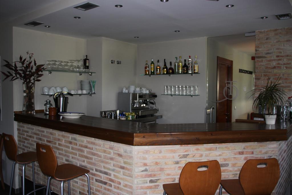 Apartahotel Tres Quinones Sallent de Gállego Exteriör bild